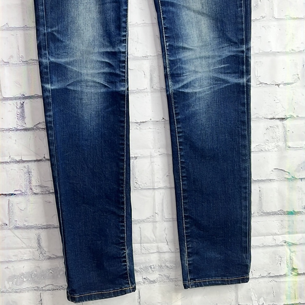 Mon Jeans - Picture 6 of 9